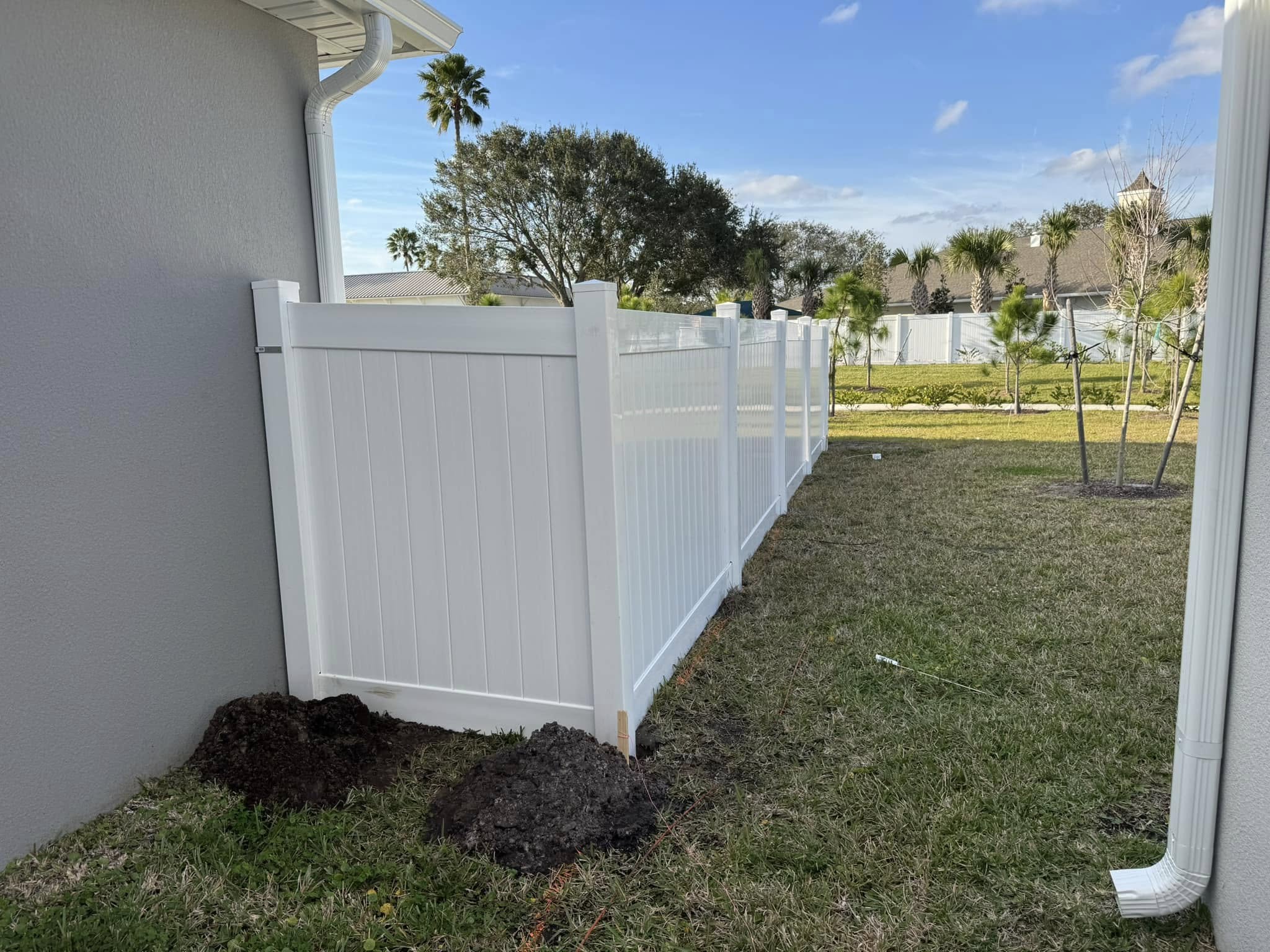 Fence installation in Port St. Lucie, FL by Dependable Guys LLC